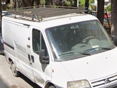 ΕΓΚΑΤΑΛΕΙΜΜΕΝΟ ΦΟΡΤΗΓΟ ΕΠΙ ΤΗΣ ΟΔΟΥ ΣΟΥΡΜΕΝΩΝ