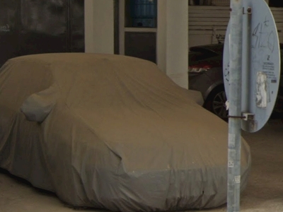 ΕΓΚΑΤΑΛΕΙΜΜΕΝΟ ΚΟΥΚΟΥΛΩΜΕΝΟ ΟΧΗΜΑ ΡΙΖΟΥΝΤΟΣ