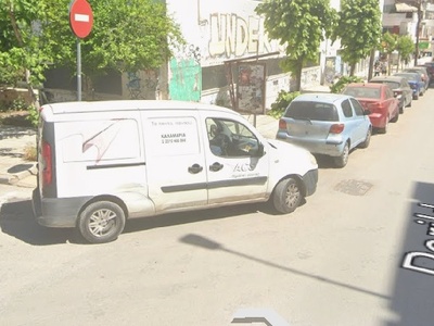 να αφαιρεθεί ο πίνακας ανακοινώσεων 	Περικλέους