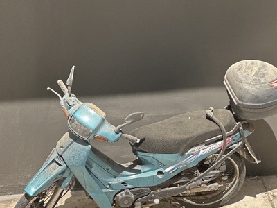 Εγκαταλελειμενα δικυκλα