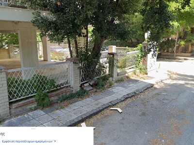 Επικίνδυνο κάγκελο  Αγίας Ελένης