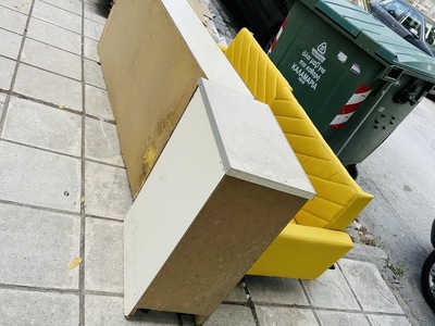 Εγκαταλελειμμένα επιπλα  Κολχίδος