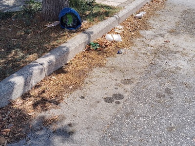 γνώστου στρατιά του 18 μέσα στο πακέτα αυτοκινήτου έχουνε πολλά σκουπίδια