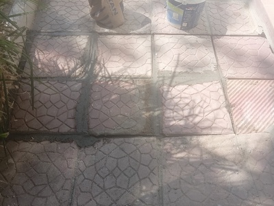 Μπάζα - Εργασία σε πεζοδρόμιο 	Θεμιστοκλή Σοφούλη