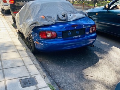 Εγκαταλελειμμενο οχημα  Πατριάρχη Γρηγορίου Ε