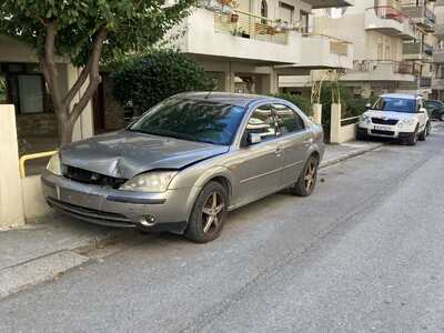 Εγκαταλειμμένο αυτοκίνητο οδός Κλαζομενών