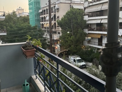 Απορριμματοφορο μπαινει σε μονοδρομο αναποδο    Διογενους-Παρασκευοπουλου