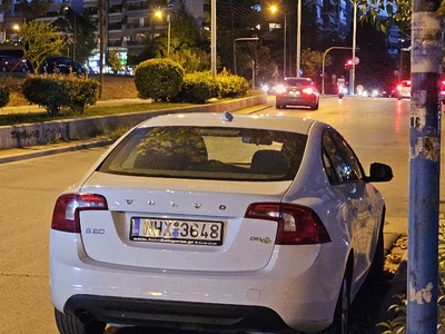 σταση χηλιτη, πρόβλημα με αμαξια που παρκαρουν στη σταση  ΧΗΛΙΤΗ