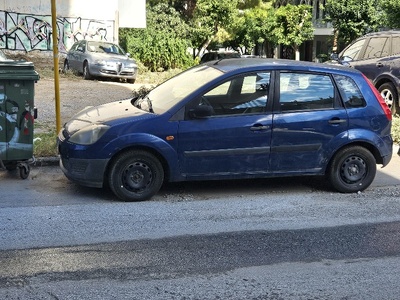 εγκατειλημμένο ford fiesta   δοριλαίου και αριστείδη