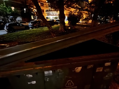 σπασμενο καπακι καδου  Ιωνίας