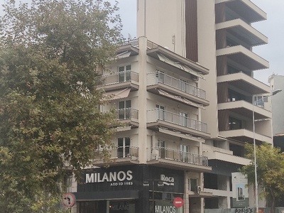 Εμποδιο δένδρου επι της Ελ. Βενιζέλου 09