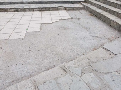 Πλακες στο Παρκο Κηφισιας