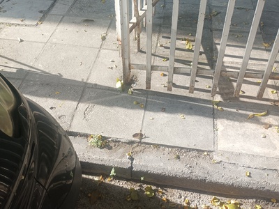 Κλείσιμο εισόδου πολυκατοικίας