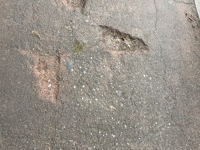 τρυπες παγιδες στον ποδηλατοδρομο της μεταμορφωσεως