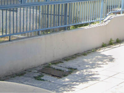 καπακι μεταλικο  μπροστα απο νηπιαγωγειο  φευγει απο την θεση του