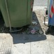 Καθαριότητα περιμετρικά των κάδων