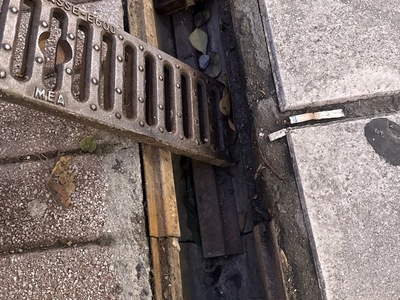 Σπασμενο υποστηριγμα φρεατιου  	Κομνηνών