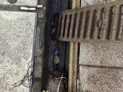 Σπασμενο υποστηριγμα φρεατιου  	Κομνηνών