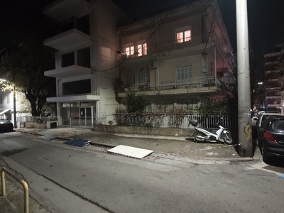 Κατάληψη οδού και πεζοδρομίου Ξιφιλίνων