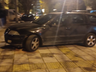 Ένα απέραντο Parking 	Τάκη Οικονομίδη