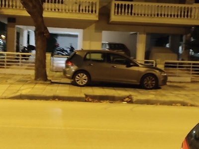 Ένα απέραντο Parking 	Τάκη Οικονομίδη