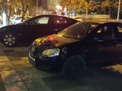 Ένα απέραντο Parking 	Τάκη Οικονομίδη
