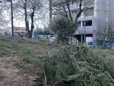 παρκα απεριποιητα εδω και καιρο  	Δαβάκη