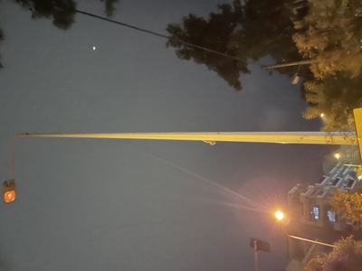 ΕΠΙΣΚΕΥΗ ΛΑΜΠΤΗΡΑ ΕΞΩ ΑΠΟ ΤΟ 1ο ΔΗΜΟΤΙΚΟ ΚΑΛΑΜΑΡΙΑΣ  Τάκη Οικονομιδη