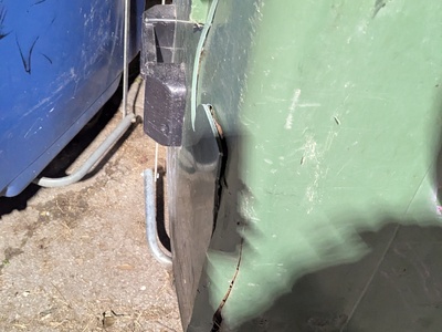 Αλλαγή πράσινου κάδου στη Μουδανιών