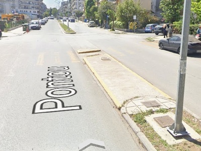 νεο πεζοδρόμιο με πλακακια   Πόντου με Επανωμής