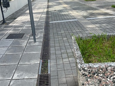 Αποκατάσταση 2 σπασμένων σχαρών αποχέτευσης   	Γιώργου Γεννηματά