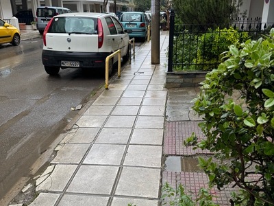 Ξυλώθηκαν τα πασαλακια  	Σμύρνης