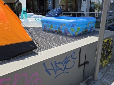 καταγγελία για εμπορο.  Λεωφόρος Βασιλίσσης Όλγας