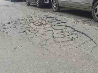 Φθορά δρόμου στην τυρολοης