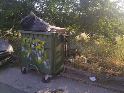 Ανεπάρκεια κάδων στη γειτονιά μας   Κούλας Ελευθεριάδου