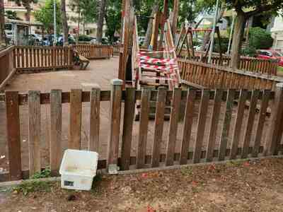 ΧΑΛΑΣΜΕΝΗ ΠΑΙΔΙΚΗ ΧΑΡΑ 	ΘΕΡΜΑΙΚΟΥ