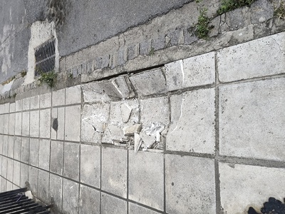 ΣΠΑΣΜΕΝΟ ΠΕΖΟΔΡΟΜΙΟ - ΠΡΟΥΣΗΣ 30