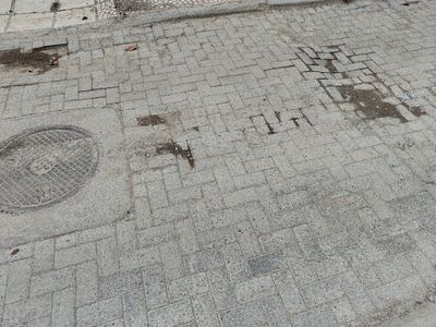 καταστροφή πλακόστρωτου