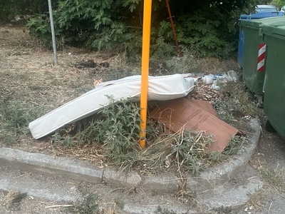 Ογκώδη αντικείμενα προς περισυλλογή   Π.Λεβαντή με Μετρών γωνία)