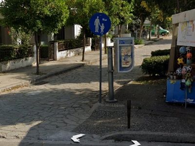 Αφαίρεση τηλεφωνικού θαλάμου Πλατεία Σκρα και Μαρμαρά
