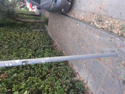 Καθαριότητα πεζοδρομίου