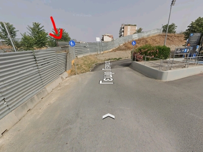 Επικίνδυνη λαμαρίνα Μετρό - Lidl Πόντου