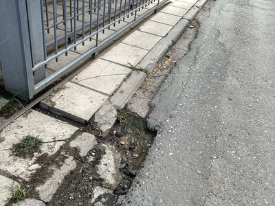 Μεγάλη λακούβα   Παρανίκα