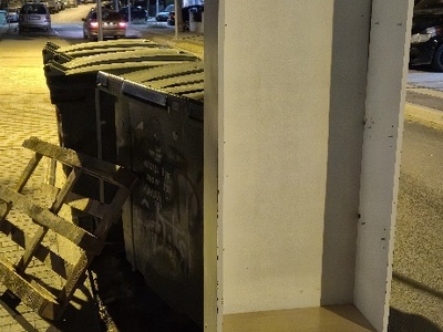 Βιβλιοθήκη και παλέτα