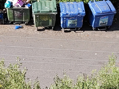 βρώμικοι κάδοι