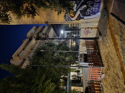 ΦΩΤΑ ΣΒΗΣΤΑ ΣΤΟ ΠΑΡΚΟ ΡΟΔΩΝ