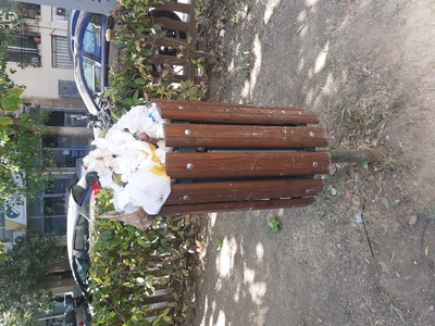 Παιδική χαρά Περικλέους σκουπίδια