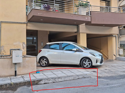 Αίτημα Ελέγχου για Πιθανώς Παράνομη Διαμόρφωση Εισόδου Πυλωτής και Προβλήματα Στάθμευσης  	Μουδανιών