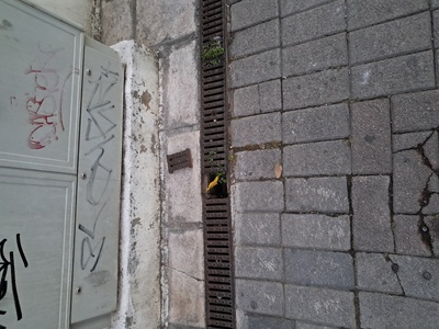 Κομνηνων σχαρες πεζοδρομος