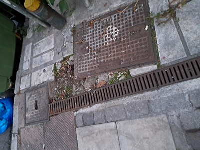 Κομνηνων σχαρες πεζοδρομος